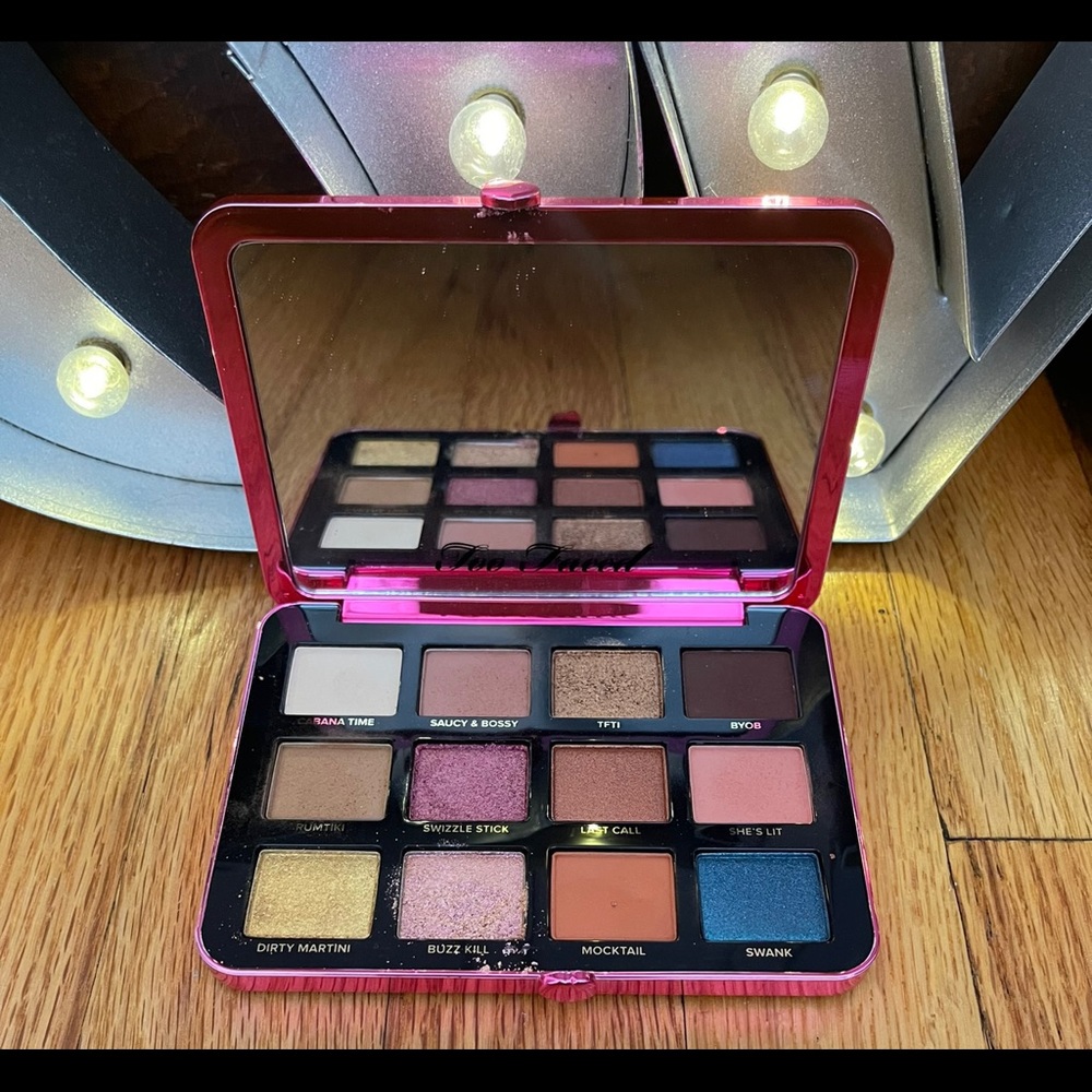 Too faced eyeshadow pallet